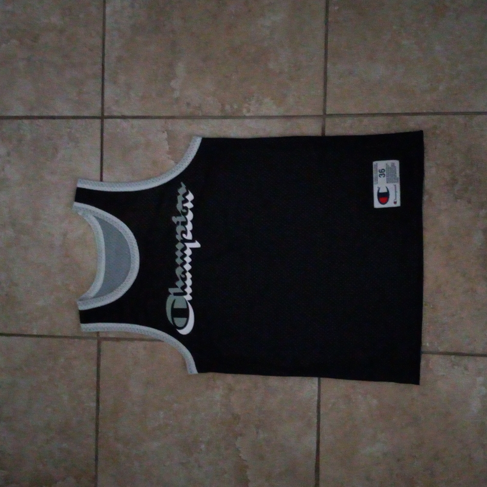 Sports shirt